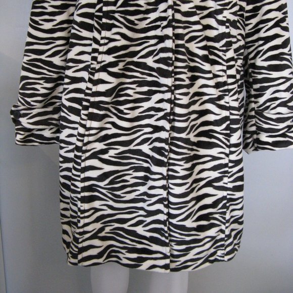 Gallery Woman Zebra Faux Fur Button Front Coat - Picture 3 of 12